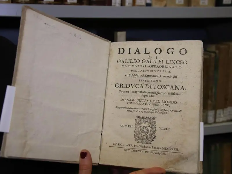 Da perseguitato a nuova icona: le mani della Chiesa su Galileo