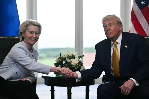 Donald Trump e Ursula von der Leyen il 27 luglio in Scozia