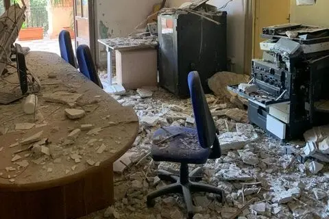 La sala professori della scuola media Garibaldi-Rapisardi di Palermo