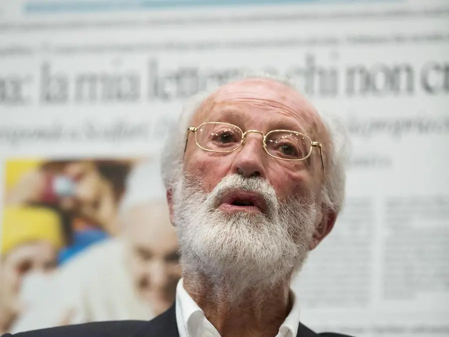 L’inizio della Scalfareide. Addio al “senatore” Bracardi