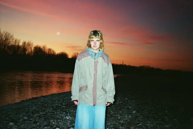 Il cantante e musicista Faccianuvola (foto di Giulia Bersani)