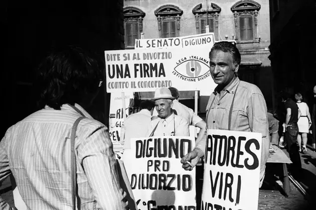 © LaPresse Archivio storico Roma agosto 1970\\u00A0Nella foto: il politico Marco Pannella inizia il digiuno per il referendum pro divorzio