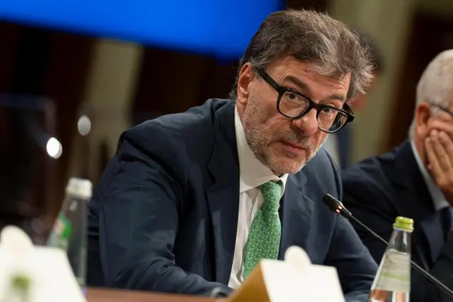 Giancarlo Giorgetti deve trovare la quadra tra le richieste dei partiti sulla manovra