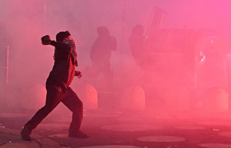 Askatasuna, si indaga per devastazione: il reato che a Torino era stato contestato nel 1998 per la sassaiola contro il tribunale