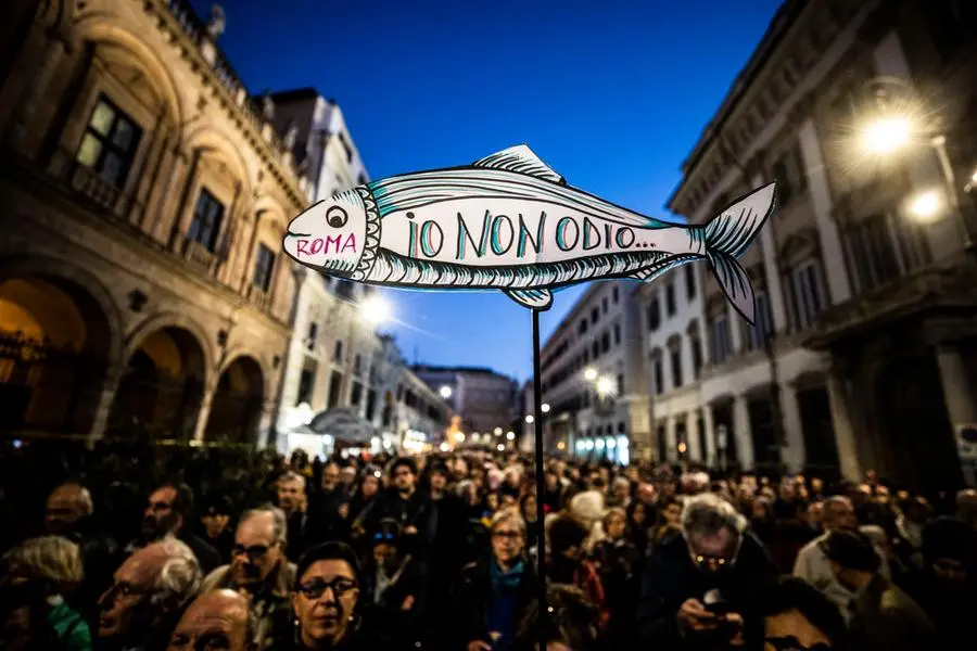 Roma. Un manifestazione delle sardine prima della pandemia Foto LaPresse