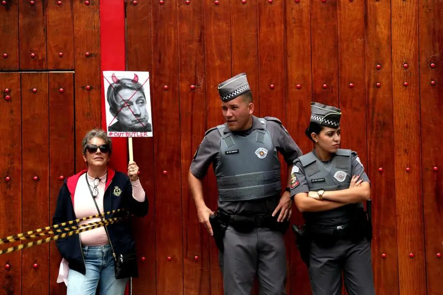 Proteste contro Judith Butler, in vista di una sua conferenza in Brasile, nel 2017