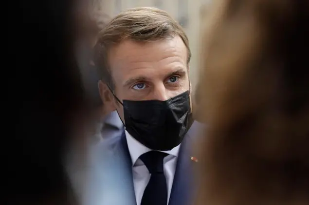 (Emmanuel Macron. Foto LaPresse)