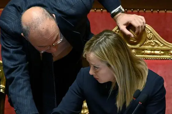 Il ministro Giuseppe Valditara con la presidente del Consiglio Giorgia Meloni