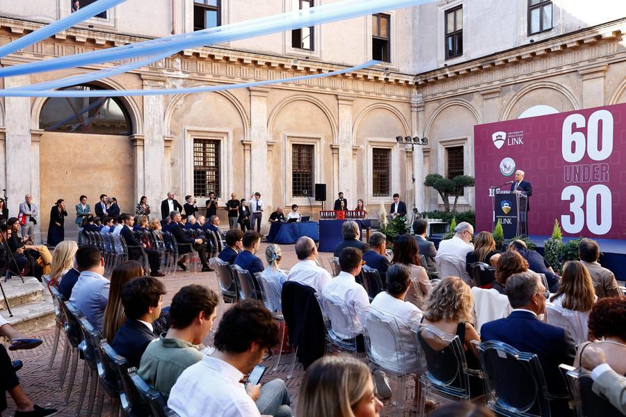 Assegnato a Roma il premio '60 under 30' per i giovani talenti