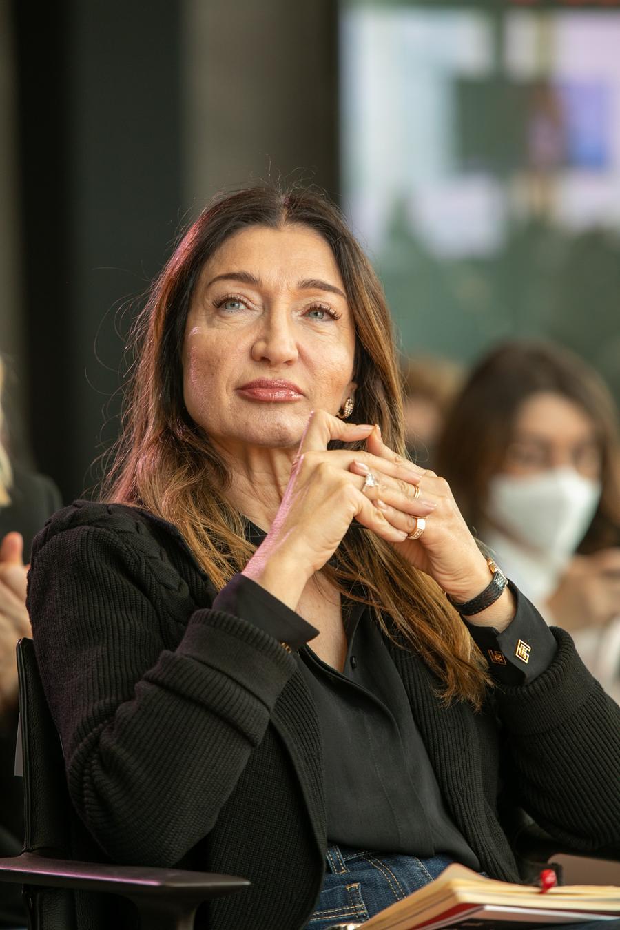 Oltre al problema della discriminazione, Elisabetta Franchi ne ha uno con  la cultura del lavoro