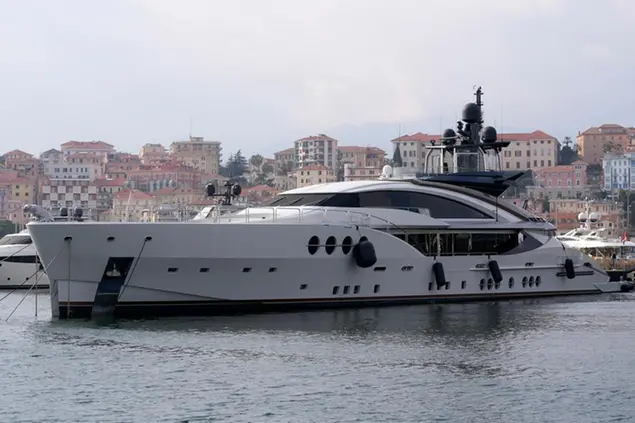 Lo yacht \\\"Lady M\\\", di proprietà dell'oligarca russo Alexei Mordashov. Copyright 2022 The Associated Press. All rights reserved