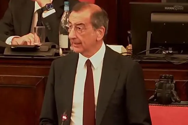 Il sindaco di Milano, Beppe Sala, durante il suo intervento in consiglio comunale