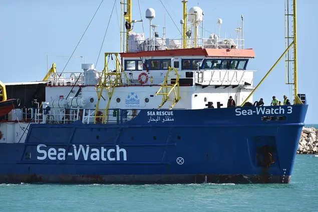 La Sea Wacth 3 portò in salvo 58 migranti (Foto LaPresse - Carmelo Imbesi)