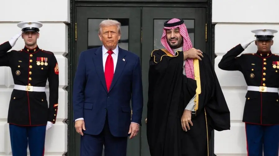Niente basi saudite: così Trump ha fatto dietrofront sul piano per “liberare” Hormuz