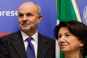 Il ministro della Salute Orazio Schillaci e la ministra della Famiglia Eugenia Roccella