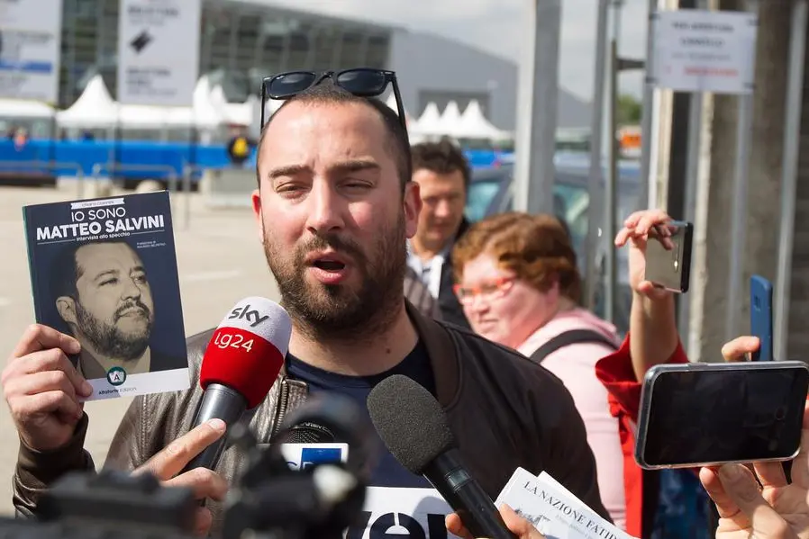 Francesco Polacchi di CasaPound e editore del libro \\\"Io sono Matteo Salvini\\\" (LaPresse)