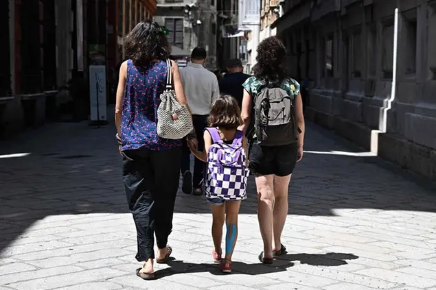 Per la Consulta la madre intenzionale ha diritto al congedo parentale obbligatorio