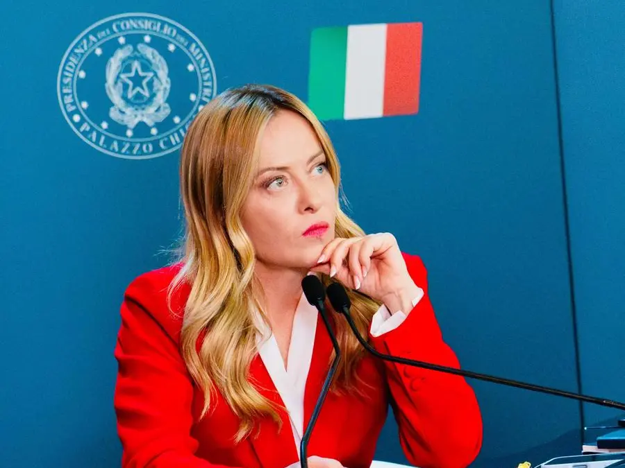 Taxi, camion e trattori: Meloni tradisce gli amici col caro gasolio