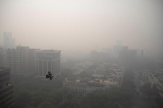 Smog envelopes the skyline in New Delhi, India, Wednesday, Nov. 4, 2020. A thick quilt of smog lingered over the Indian capital and its suburbs on Friday, fed by smoke from raging agricultural fires that health experts worry could worsen the city\\u00E2\\u20AC\\u2122s fight against the coronavirus. Air pollution in parts of New Delhi have climbed to levels around nine times what the World Health Organization considers safe, turning grey winter skies into a putrid yellow and shrouding national monuments. (AP Photo/Altaf Qadri)