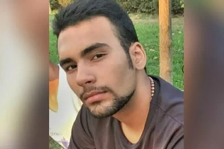(Mohsen Shekari, il\\u00A0ragazzo ucciso. Iran Human Rights)