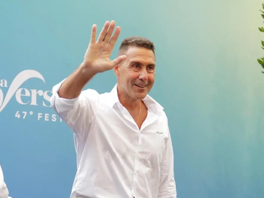 Putinismo sì, ma per le aziende. Vannacci flirta con Cernobbio