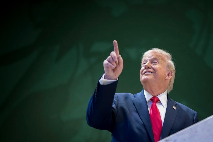 Trump fa dietrofront: «Sulla Groenlandia accordo con la Nato»