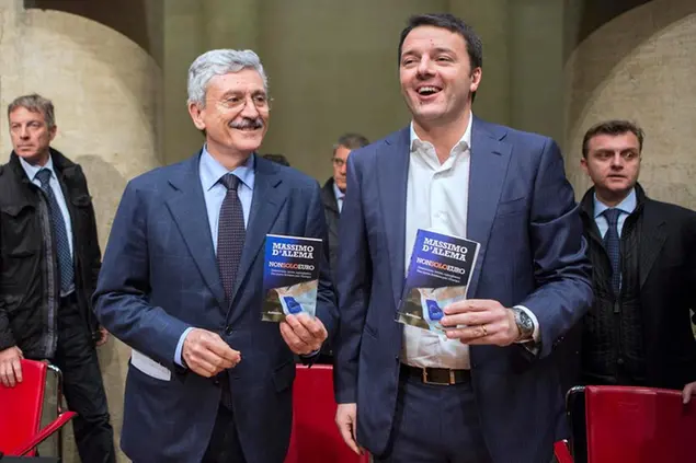 Massimo D'Alema e Matteo Renzi (LaPresse)