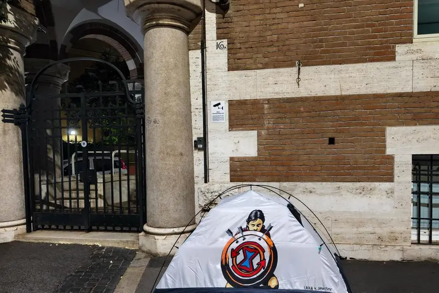 Pressioni del governo sulla trattativa per Spin Time? I partiti chiedono chiarezza