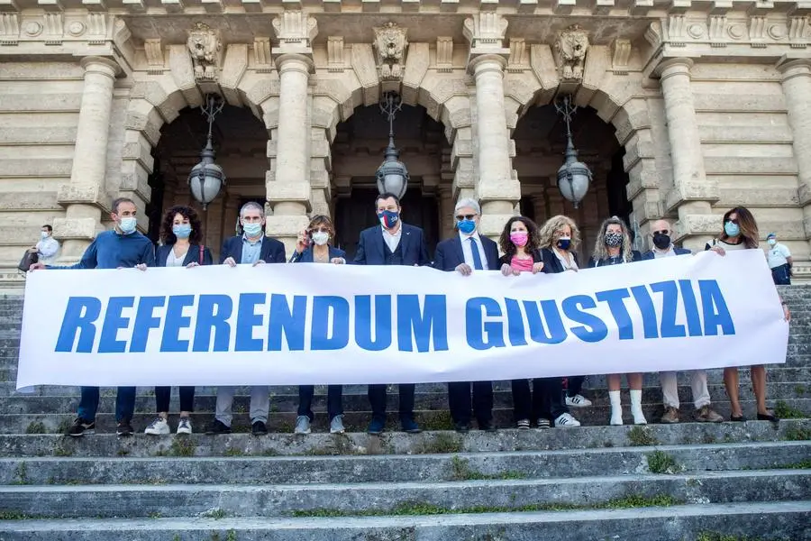 Foto Roberto Monaldo / LaPresse 03-06-2021 Roma Politica Lega e Partito Radicale depositano in Cassazione i quesiti referendari sulla Giustizia Nella foto Giulia Bongiorno, Matteo Salvini, Maurizio Turco, Irene Testa Photo Roberto Monaldo / LaPresse 03-06-2021 Rome (Italy) League and Radical Party deposit the referendum questions on Justice in the Supreme Court In the pic Giulia Bongiorno, Matteo Salvini, Maurizio Turco, Irene Testa