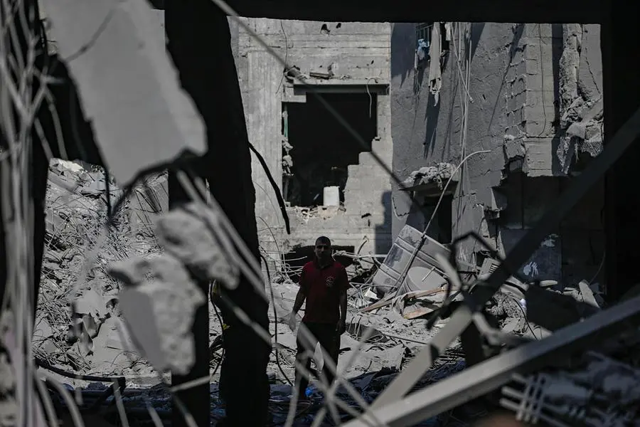 A Gaza più di 10mila morti. L’Europa presenta la sua linea, il capo ...