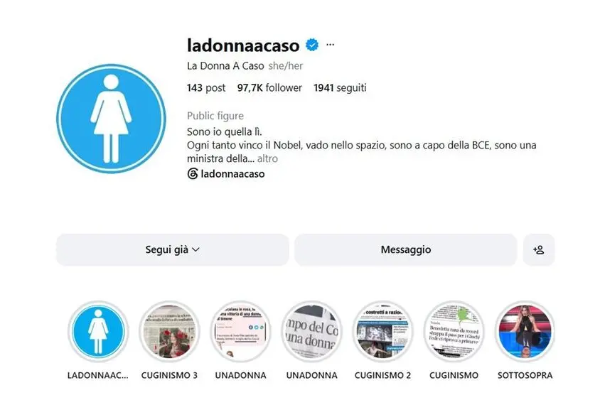 Addio a Valentina Falco, il suo “La donna a caso” è stato «il più grande osservatorio social sui titoli giornalistici sessisti»