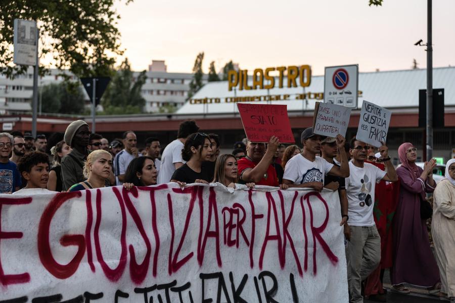 Dodici indagati a Bologna per gli scontri della manifestazione per Fakir