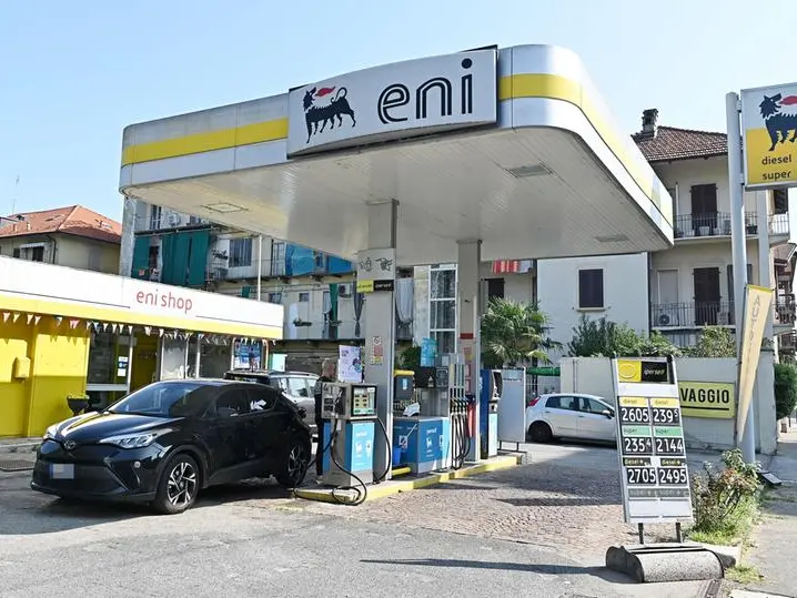 Caro carburante, dopo Eni anche Ip annuncia un tetto ai prezzi