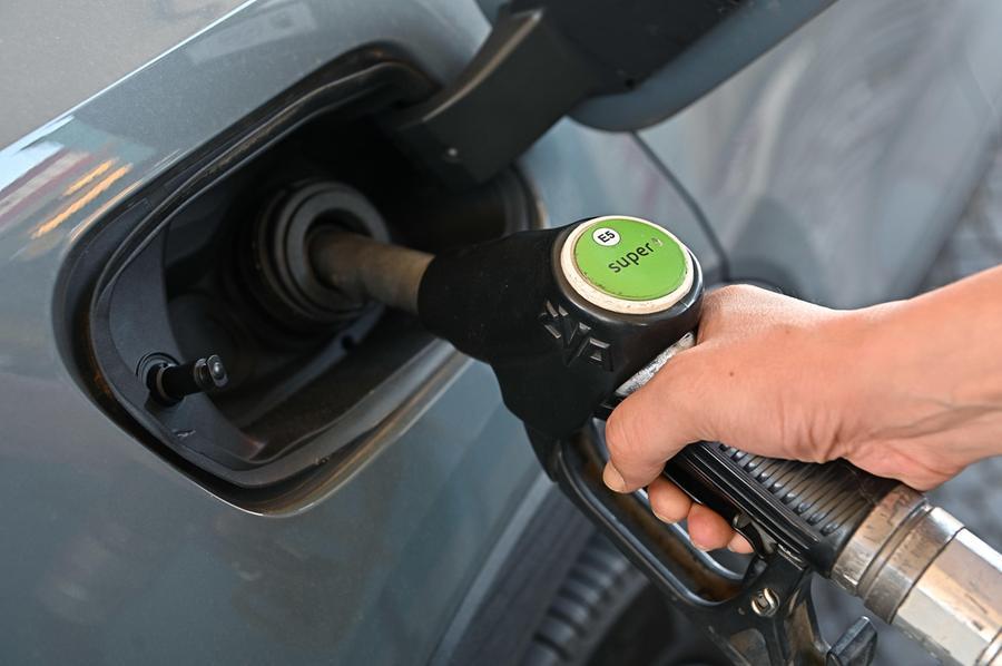 Gas e petrolio, le scelte anti storiche di Meloni
