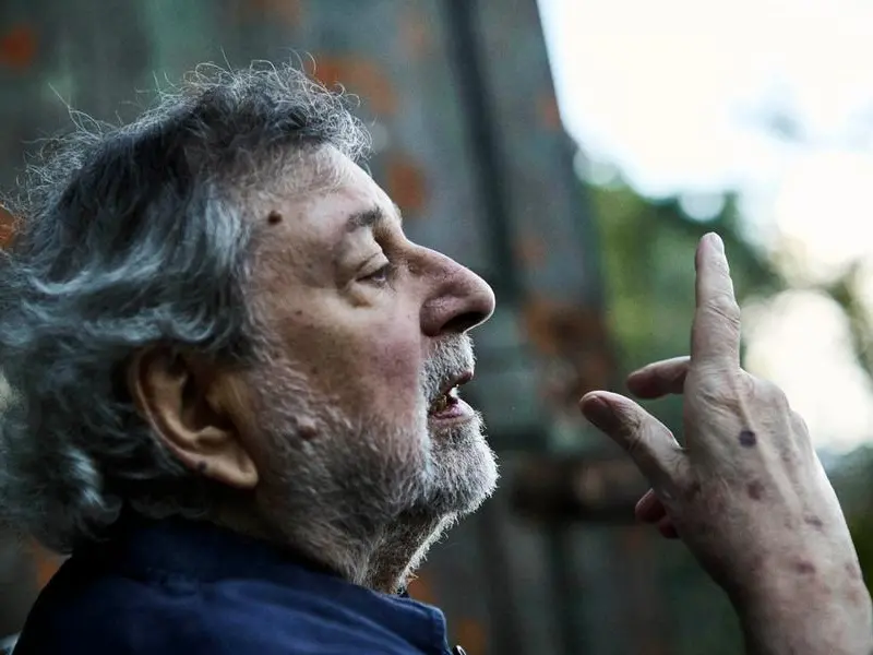 Guccini idolo della destra? Vedi cara è difficile a spiegare