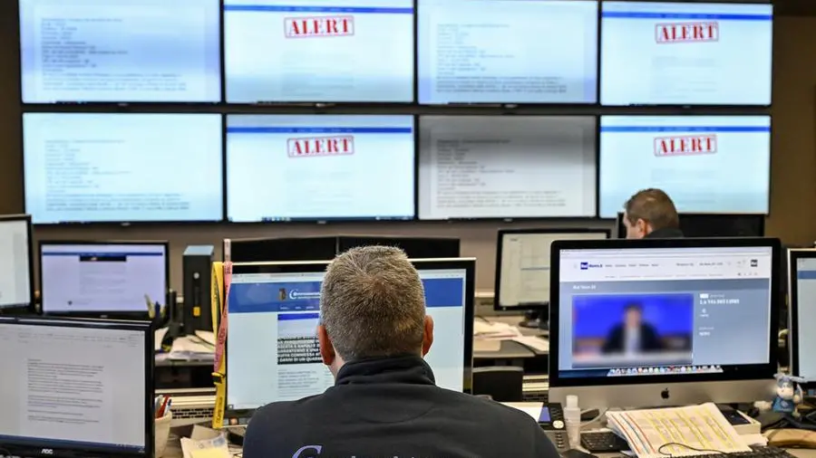 Telecamere intelligenti e licenziamenti algoritmi, il governo Meloni approva due decreti sull’IA
