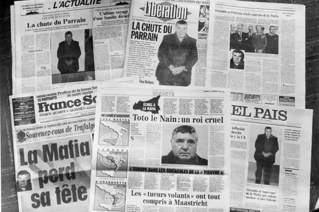 15/01/1993 in prima pagina sui quotidiani internazionali la notizia dell' arresto del boss mafioso TotÃ² Riina arrest of the mafia boss TotÃ² Riina on the international newspaper