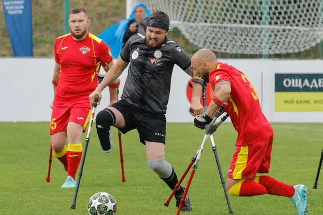 Il calcio per amputati come possibile cura, tre le altre cose, del Disturbo Post-Traumatico da Stress (DPTS), che può svilupparsi dopo aver vissuto o assistito a un evento traumatico, come incidenti, disastri naturali, violenza o combattimenti