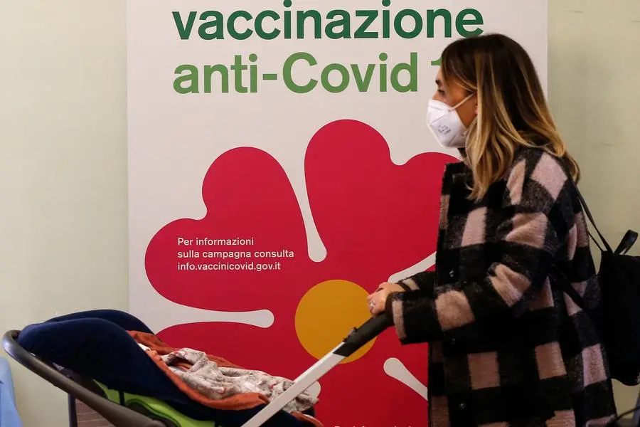 Covid, Gimbe: In Calo Positivi E Decessi. In 5,1 Milioni Senza Nessuna Dose