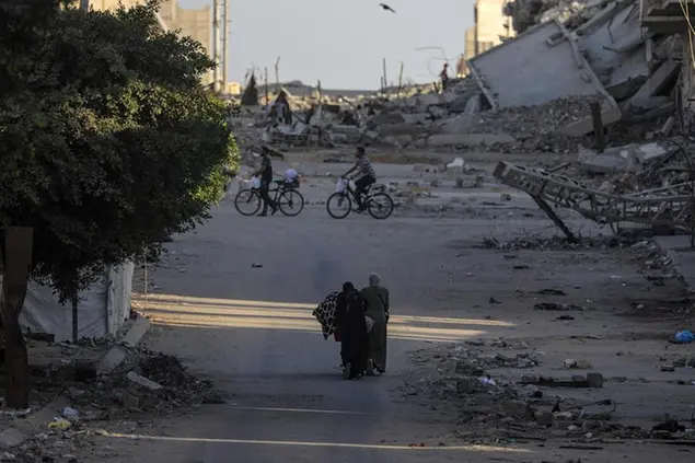 Palestinesi evacuati dalla Striscia di Gaza