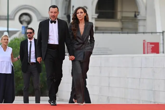 Il ministro Matteo Salvini e Francesca Verdini
