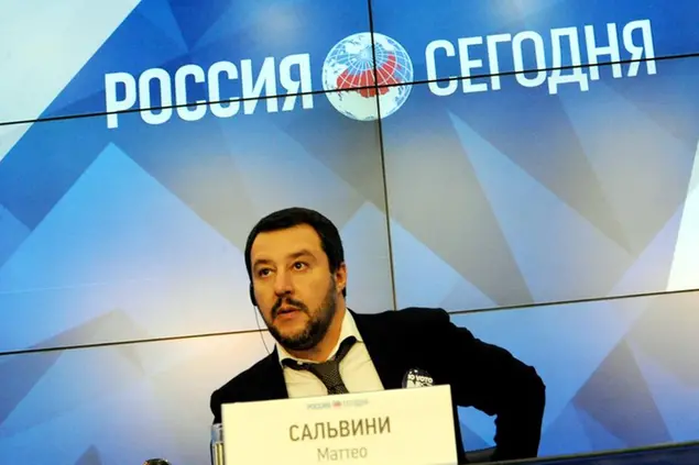 Foto Stefano Cavicchi/LaPresse 26-11-2016 Mosca - Russia Cronaca Matteo Salvini a Mosca Nella foto: Matteo Salvini alla tv moscovita