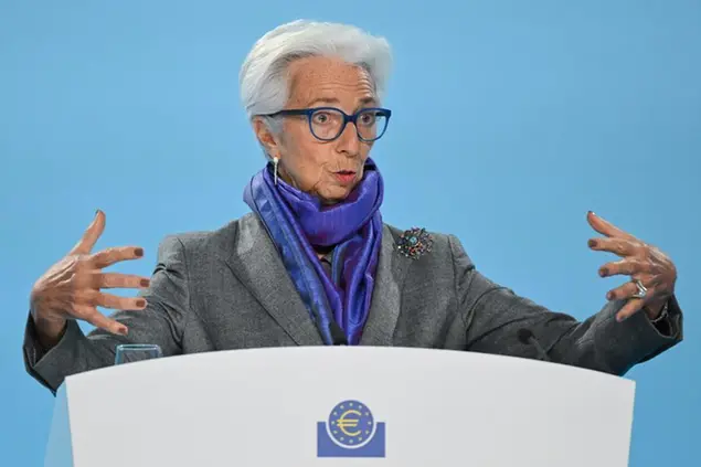 dpatop - 15 December 2022, Hessen, Frankfurt/Main: Christine Lagarde, President of the European Central Bank (ECB), speaks during the press conference at ECB headquarters. Europe's top monetary guardians decided to raise the key interest rate to 2.50 points at their regular council meeting. Photo by: Arne Dedert/picture-alliance/dpa/AP Images