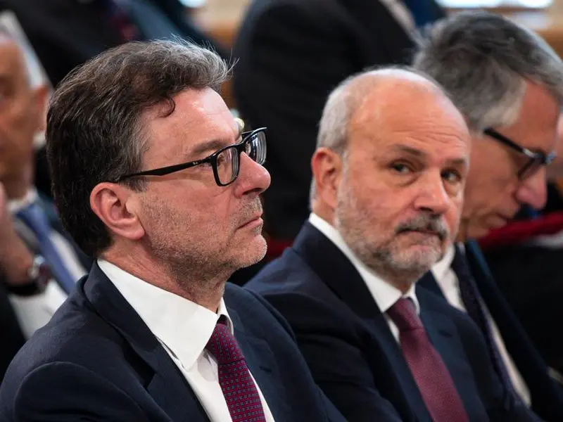 Manovra in alto mare, è sfida sulla sanità. E sui tir Salvini fa il gioco delle tre carte