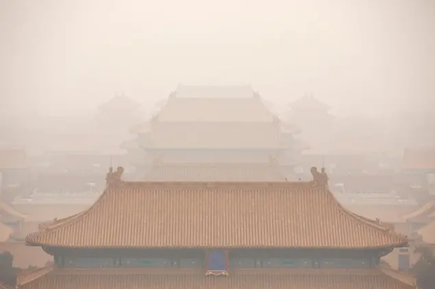 The Forbidden City is seen on a day with high levels of air pollution in Beijing, Saturday, Jan. 18, 2020. Although Chinese state media recently reported that Beijing's levels of PM2.5 air pollutants in 2019 had fallen in comparison to previous years, air quality indices soared to levels considered hazardous in China's capital on Saturday. (AP Photo/Mark Schiefelbein)