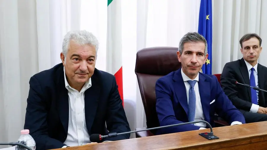 Domenico Arcuri in audizione, smentisce accuse di mascherine inidonee e spiega gestione emergenza