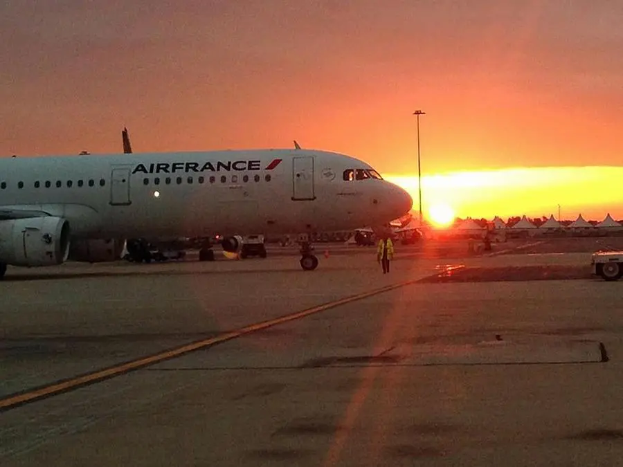 Francia, Evacuati Sei Aeroporti Per Allarme Bomba