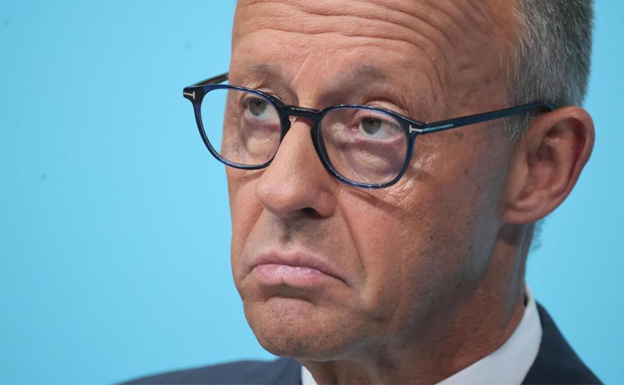 Merz: «Le nostre istituzioni sanno difendersi, difenderemo la Costituzione»