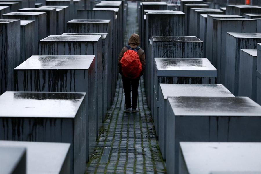 Capire cos’è davvero un genocidio: perché serve insegnare la Shoah