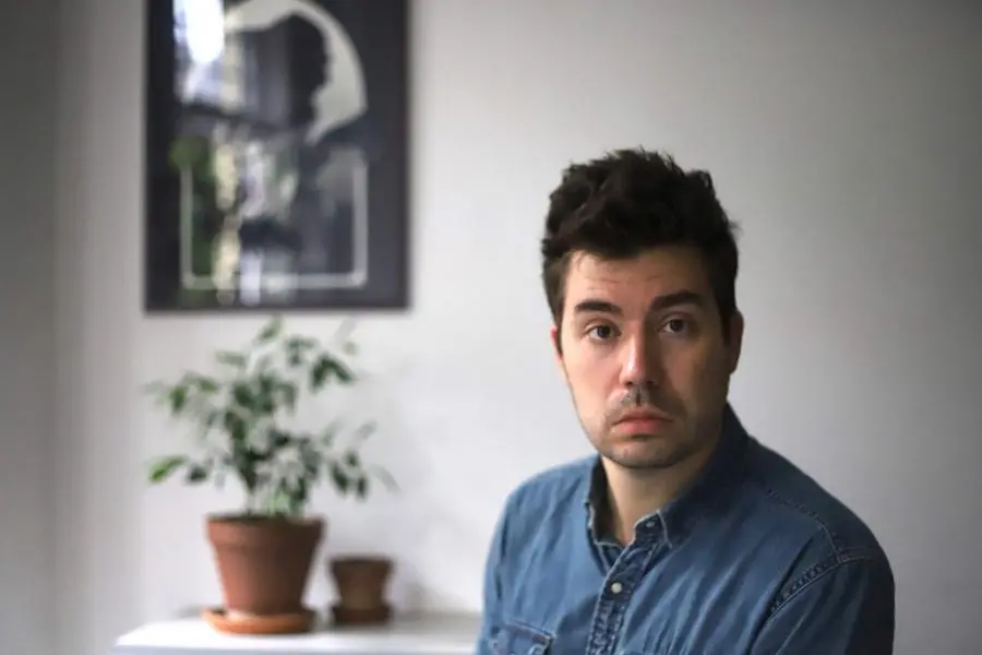 (Szabolcs Panyi. Foto di\\u00A0András Pethő. Courtesy of Direkt 36)